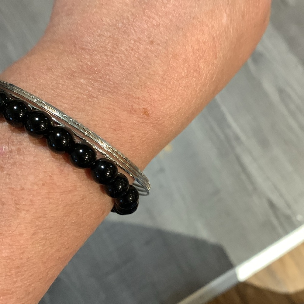 Four bracelets - Picture 2 of 6
